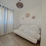 Ile D\'Or Appartement Spacieux Et Confortable A 100M De La Mer