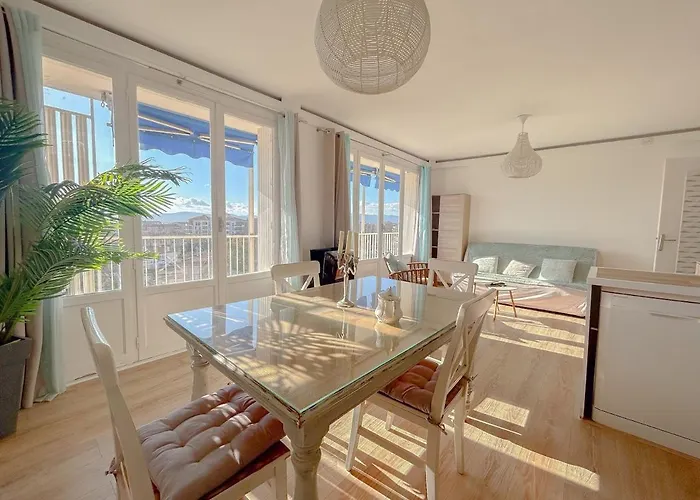 Ile D\'Or Appartement Spacieux Et Confortable A 100M De La Mer